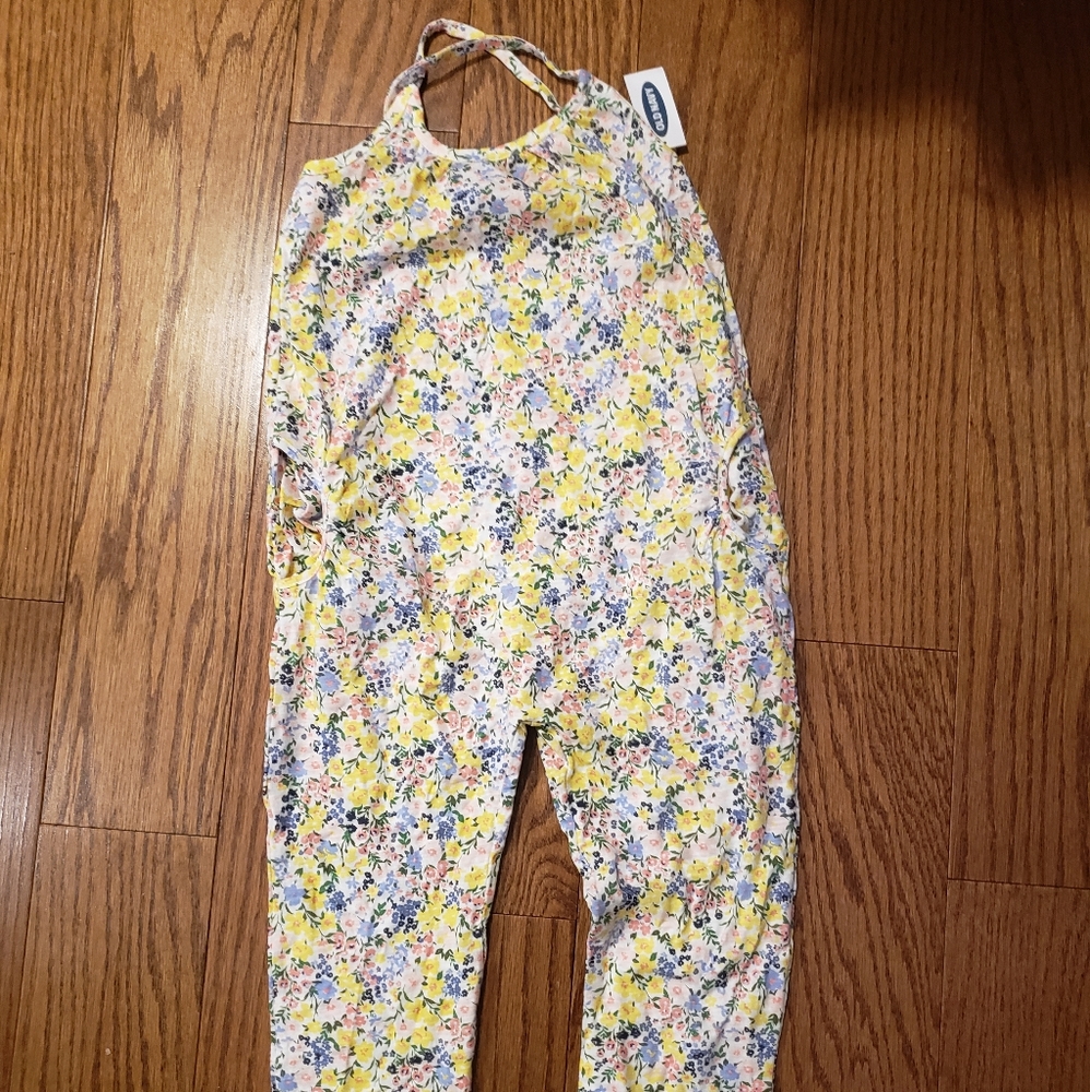 Old navy 5t romper NWT